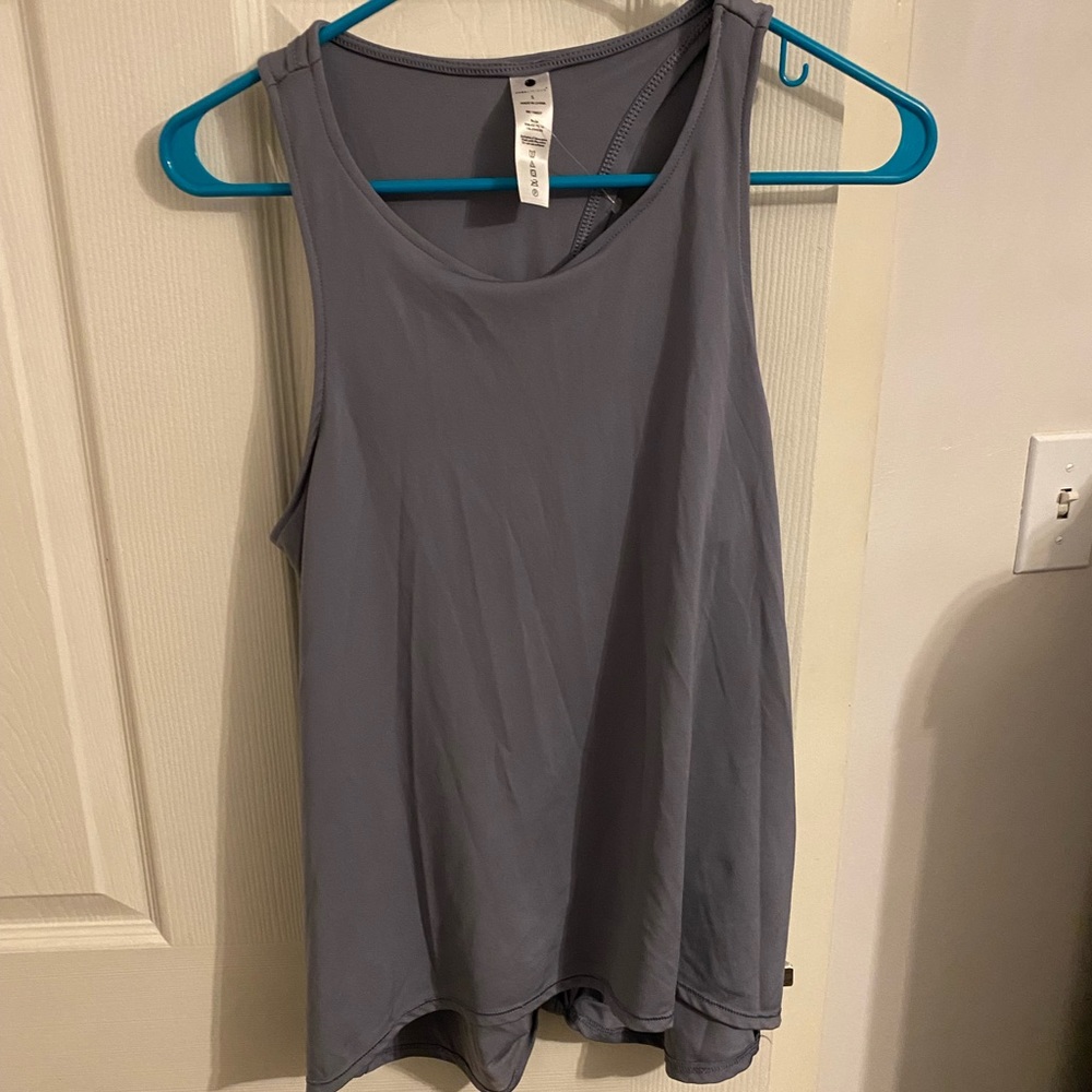 NEVER WORN - Sleeveless Tank Top